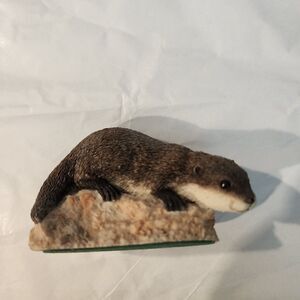 Border Fine Arts Otter Resin Figurine John Evans SWJ 95 Made in Scotland VTG